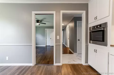 1535 E 60th Pl, Tulsa, OK 74105 photo 23