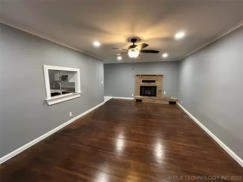 1535 E 60th Pl, Tulsa, OK 74105 photo 9