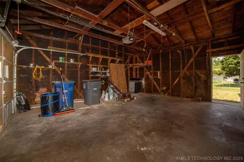 1535 E 60th Pl, Tulsa, OK 74105 photo 38