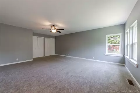 1535 E 60th Pl, Tulsa, OK 74105 photo 11