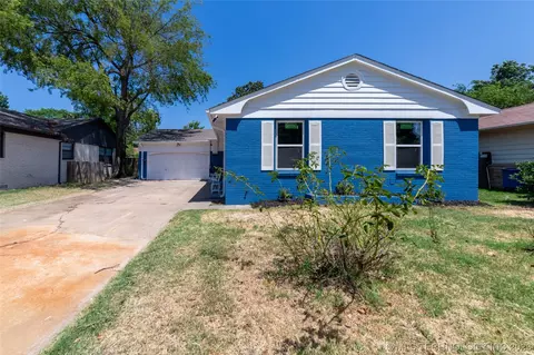 1535 E 60th Pl, Tulsa, OK 74105 photo 4