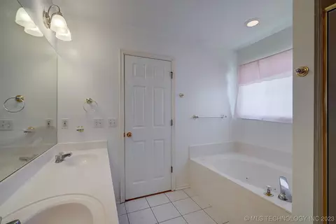 7920 E 27th Pl, Tulsa, OK 74129 photo 20