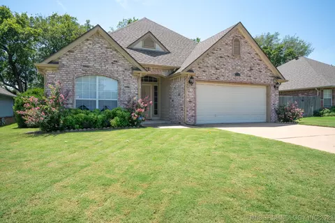 7920 E 27th Pl, Tulsa, OK 74129 photo 3