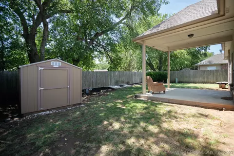 7920 E 27th Pl, Tulsa, OK 74129 photo 23