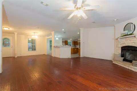 162 E Highland Ave, Eufaula, OK 74432 photo 6