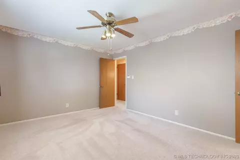 6850 E 55th St, Tulsa, OK 74145 photo 21