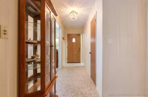 6850 E 55th St, Tulsa, OK 74145 photo 17