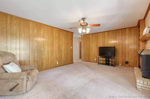 6850 E 55th St, Tulsa, OK 74145 photo 13