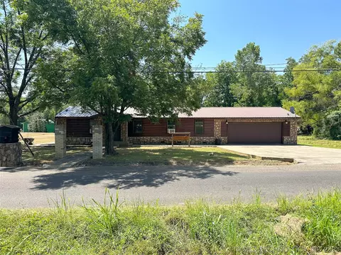 1304 W Main, Idabel, OK 74745 photo 1