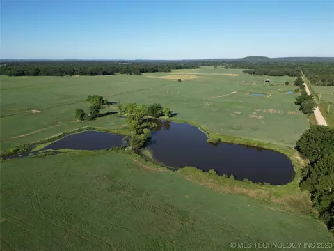1080 Road, Checotah, OK 74426 photo 10
