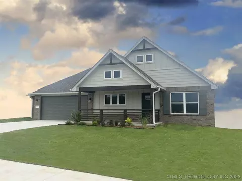 10721 S 277th East Ave, Coweta, OK 74429