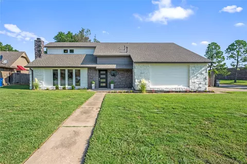 7327 E 62nd Pl, Tulsa, OK 74133