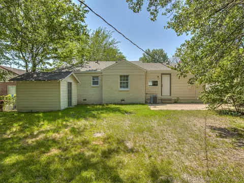 6327 E 5th Pl, Tulsa, OK 74112 photo 15