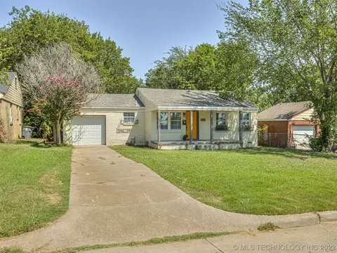 6327 E 5th Pl, Tulsa, OK 74112 photo 2