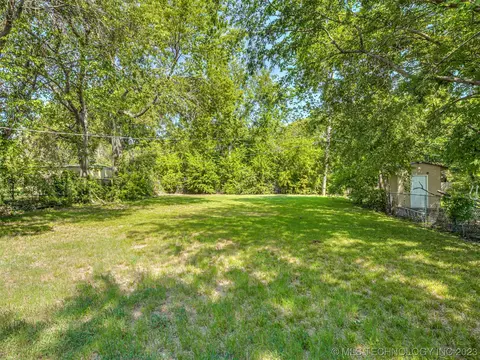 6327 E 5th Pl, Tulsa, OK 74112 photo 17