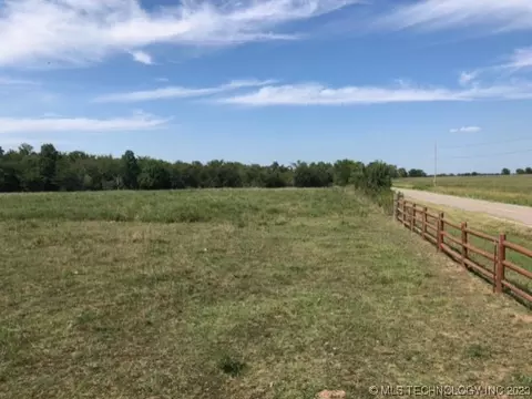 11 Th St, Checotah, OK 74426 photo 5