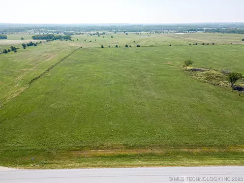 62 Highway, Okemah, OK 74859