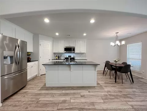 1920 E Union St, Broken Arrow, OK 74011 photo 12