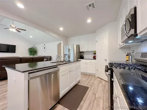 1920 E Union St, Broken Arrow, OK 74011 photo 20