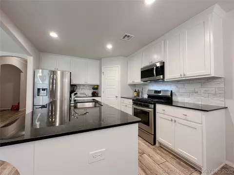 1920 E Union St, Broken Arrow, OK 74011 photo 17