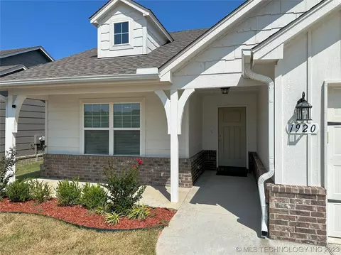 1920 E Union St, Broken Arrow, OK 74011 photo 4