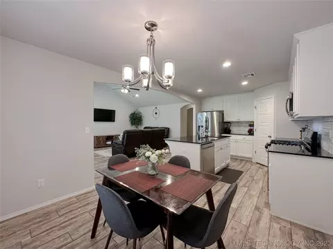 1920 E Union St, Broken Arrow, OK 74011 photo 15