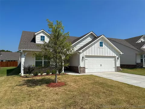 1920 E Union St, Broken Arrow, OK 74011 photo 2