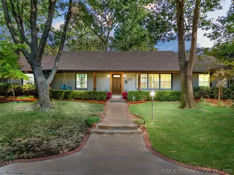2835 E 48th St, Tulsa, OK 74105 photo 1
