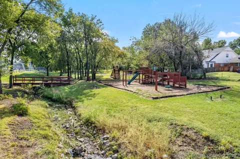 10137 E 24th Pl, Tulsa, OK 74129 photo 29