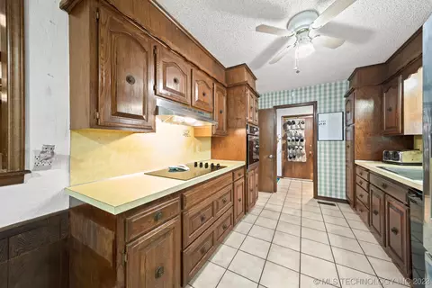 10137 E 24th Pl, Tulsa, OK 74129 photo 11