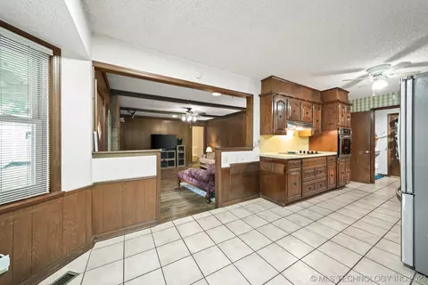 10137 E 24th Pl, Tulsa, OK 74129 photo 13