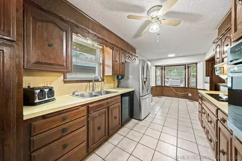 10137 E 24th Pl, Tulsa, OK 74129 photo 10