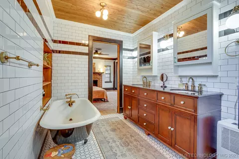 931 E 17th St, Ada, OK 74820 photo 35