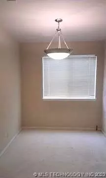 1802 E 66th Place 208, Tulsa, OK 74136 photo 5