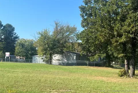 3 Branum Dr, Checotah, OK 74426 photo 7