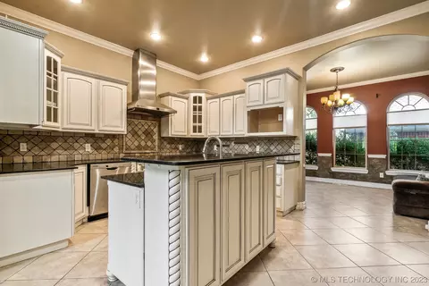 6003 E 76th Ct, Tulsa, OK 74136 photo 5