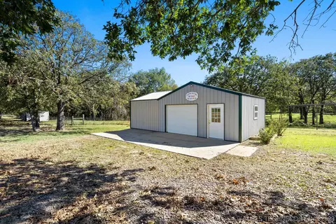 8404 Conifer Rd, Henryetta, OK 74437 photo 20