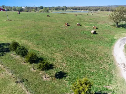 8404 Conifer Rd, Henryetta, OK 74437 photo 44