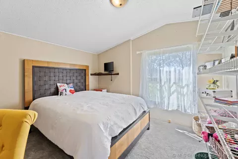 8404 Conifer Rd, Henryetta, OK 74437 photo 17