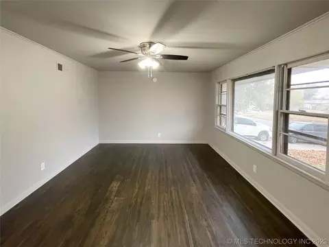 8953 E Marshall St, Tulsa, OK 74115 photo 4