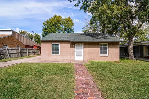 305 SE 5 Th St, Pryor, OK 74361