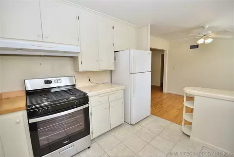 4010 E 40th St, Tulsa, OK 74135 photo 9
