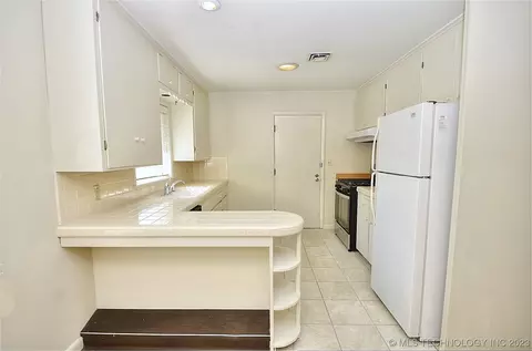 4010 E 40th St, Tulsa, OK 74135 photo 7