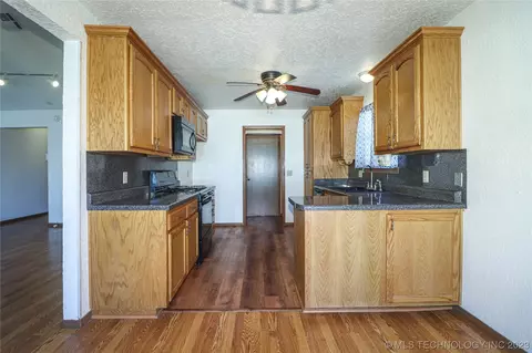 12131 E 29th Ct S, Tulsa, OK 74129 photo 9