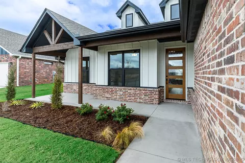 10711 S 278th East Ave, Coweta, OK 74429