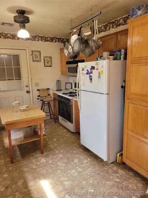 443428 E 978, Gore, OK 74435 photo 12