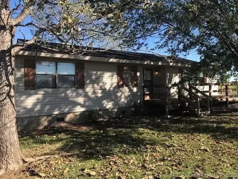 1320 S 5th, Okemah, OK 74859