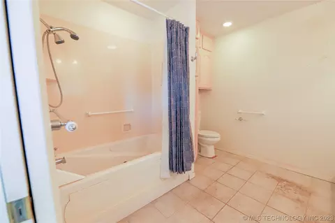 4053 E 47th St, Tulsa, OK 74135 photo 25