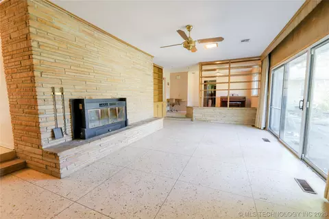 4053 E 47th St, Tulsa, OK 74135 photo 5