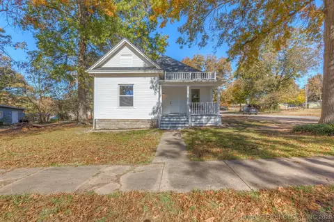 301 W Pecan St, Coweta, OK 74429